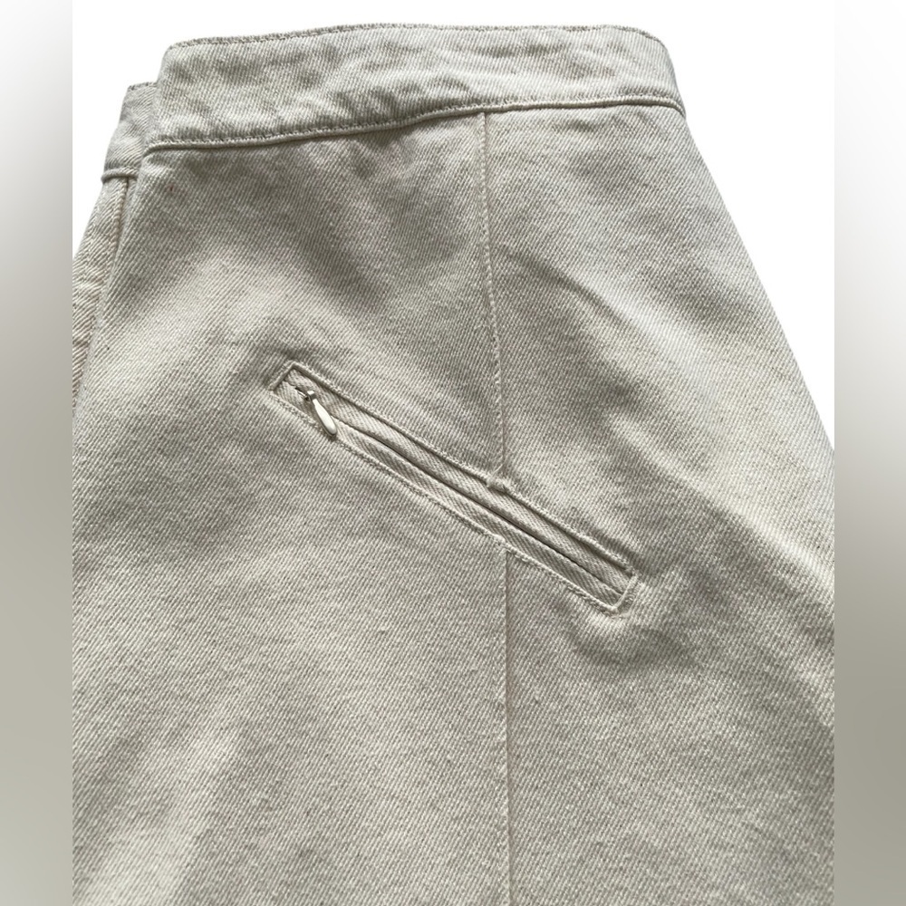 NWT Womens adidas Montreal jeans. Wide leg. Measured 16.5” waist. 31.5” inseam. - Picture 9 of 10